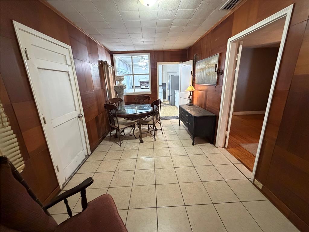 400 N River Street - Photo 5