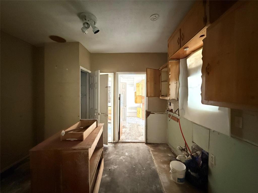3010 Jerome Street - Photo 8