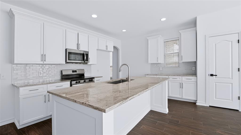 15920 Alvarado Drive - Photo 11