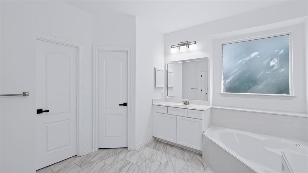 15920 Alvarado Drive - Photo 22