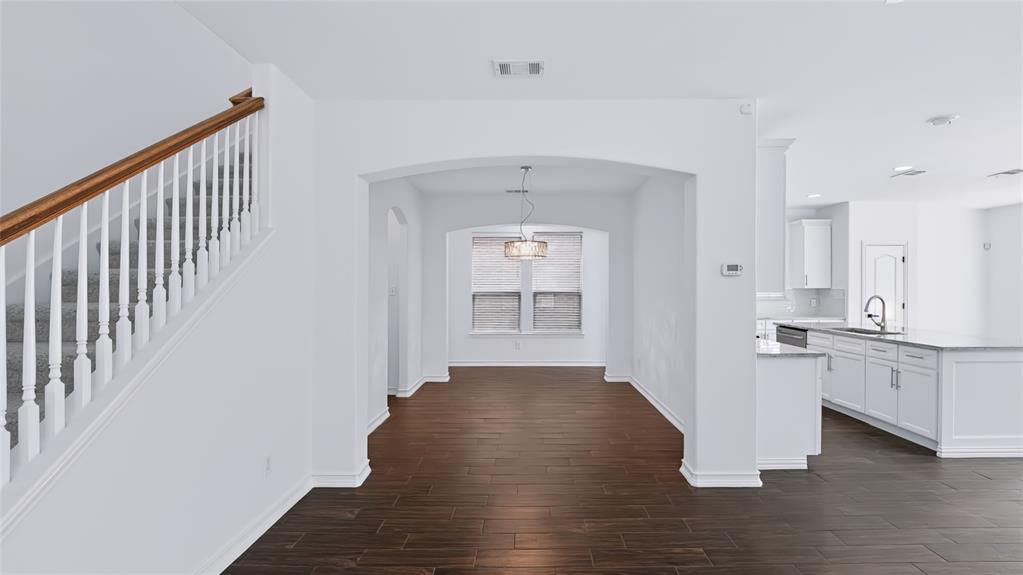 15920 Alvarado Drive - Photo 9
