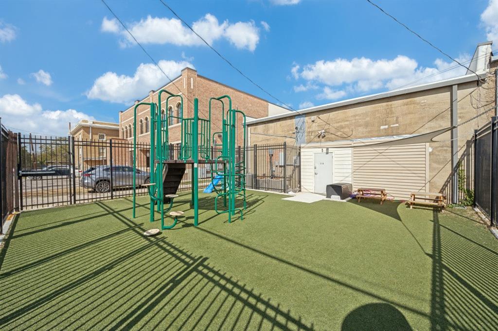 310 W Walnut Street - Photo 10