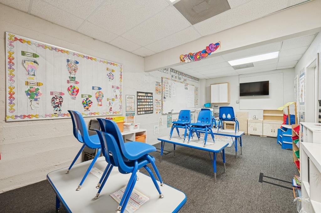 310 W Walnut Street - Photo 5