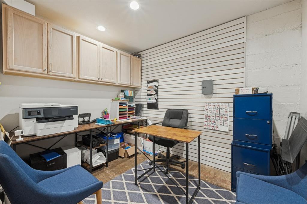 310 W Walnut Street - Photo 7