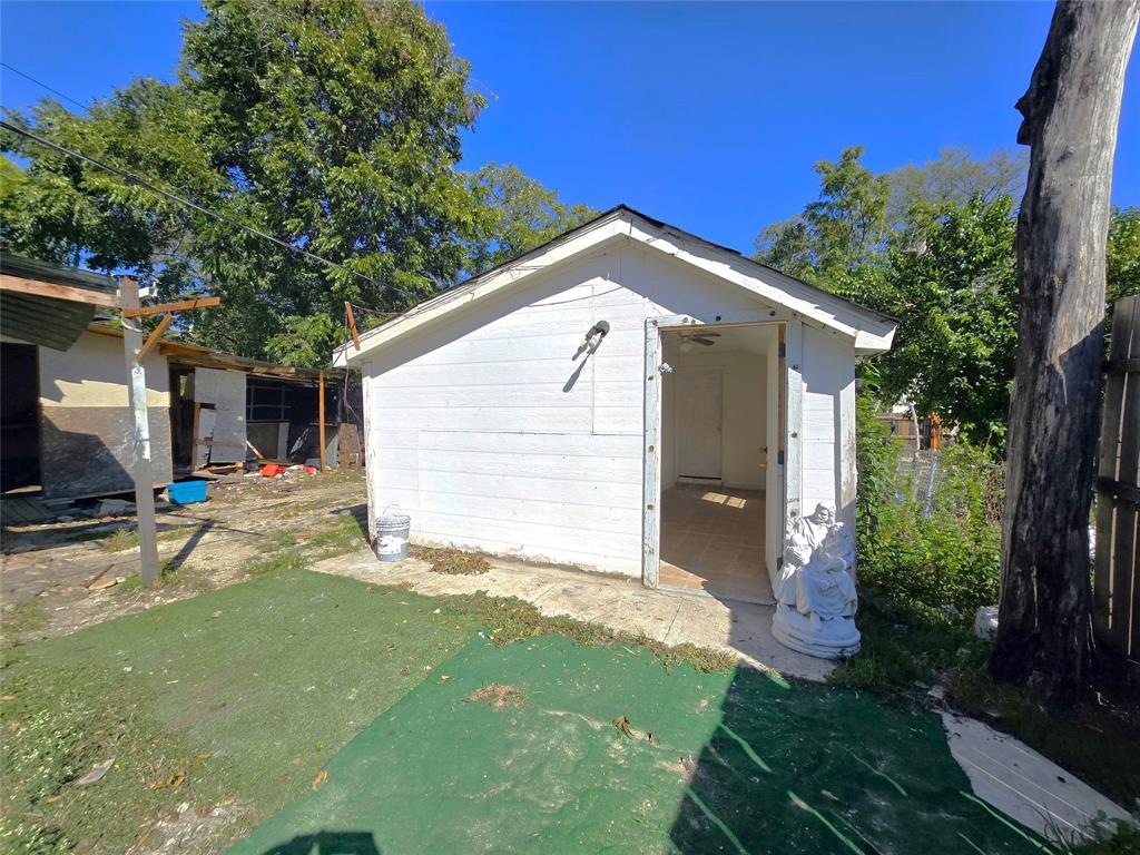 2806 Harlandale Avenue - Photo 11