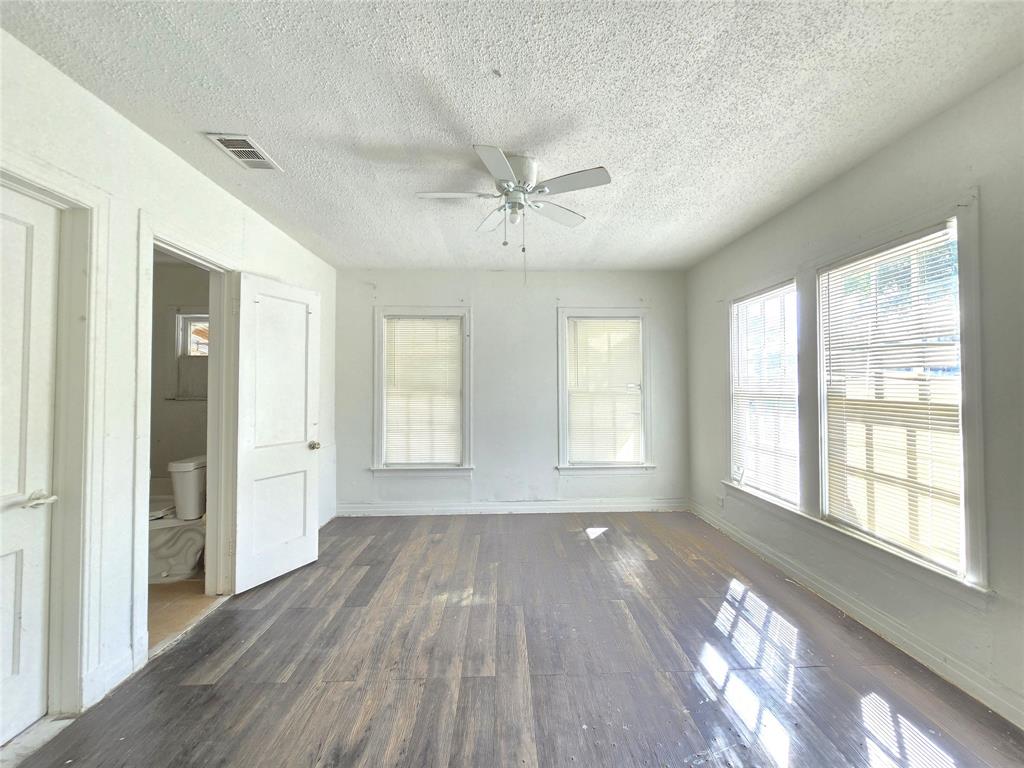 2806 Harlandale Avenue - Photo 6