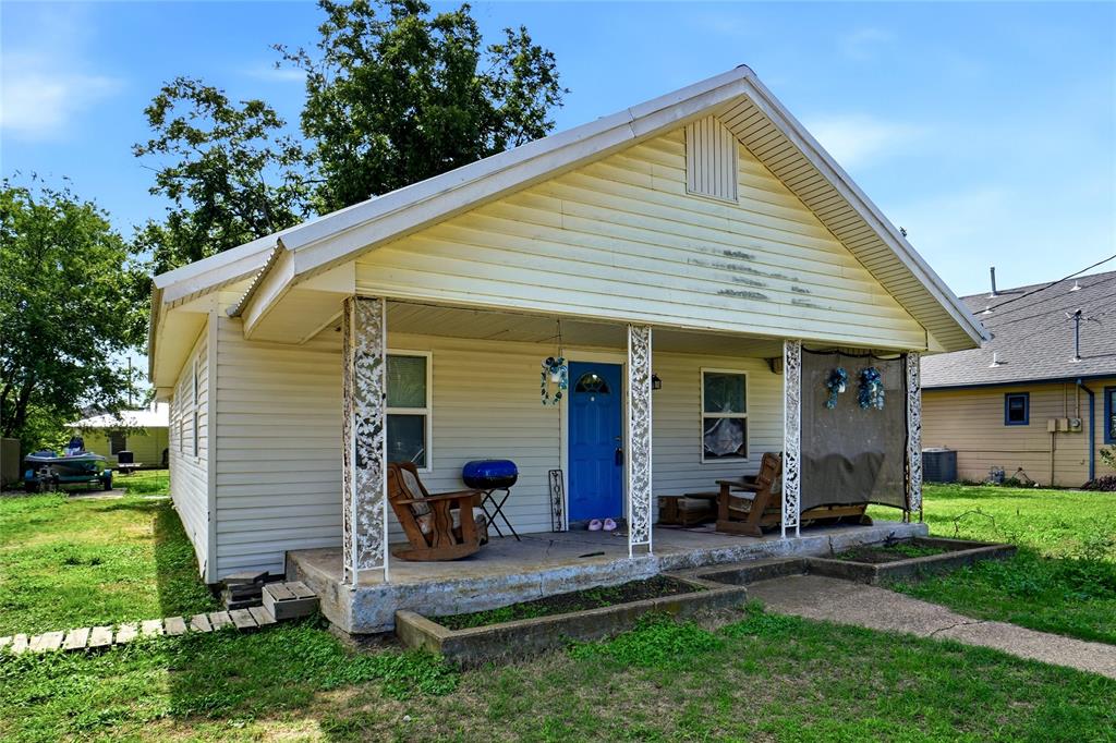 107 2nd Street - Photo 2