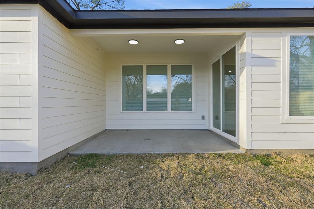 1515 Hortense Avenue - Photo 22