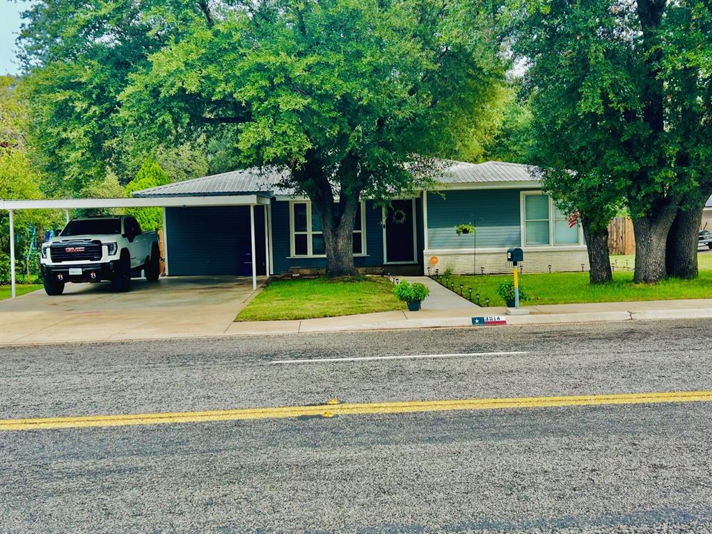 3914 Austin Avenue - Photo 1