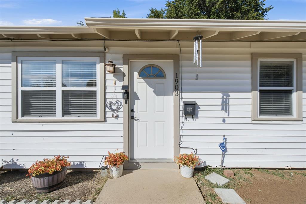 1903 Friar Tuck Drive - Photo 3
