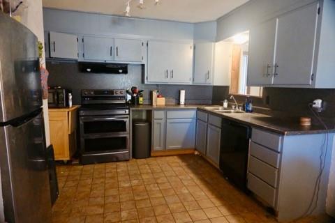 1421 22nd Street - Photo 2