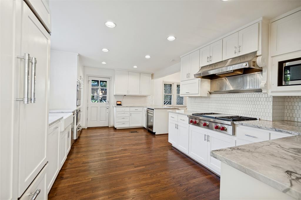 6935 Lakeshore Drive - Photo 10