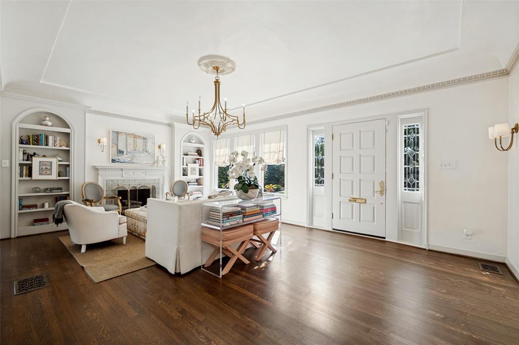 6935 Lakeshore Drive - Photo 4