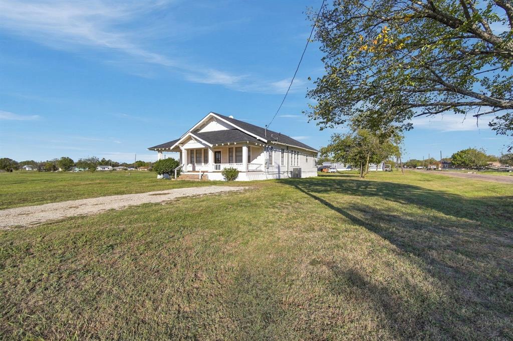 411 E Marrion Street - Photo 4