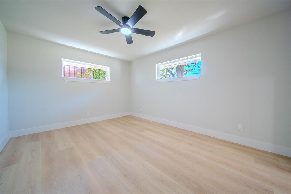 1216 Nokomis Avenue - Photo 16