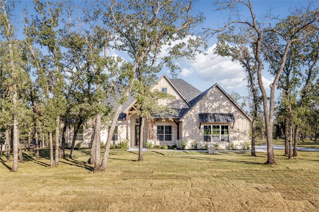 140 Prairie Winds Drive - Photo 1