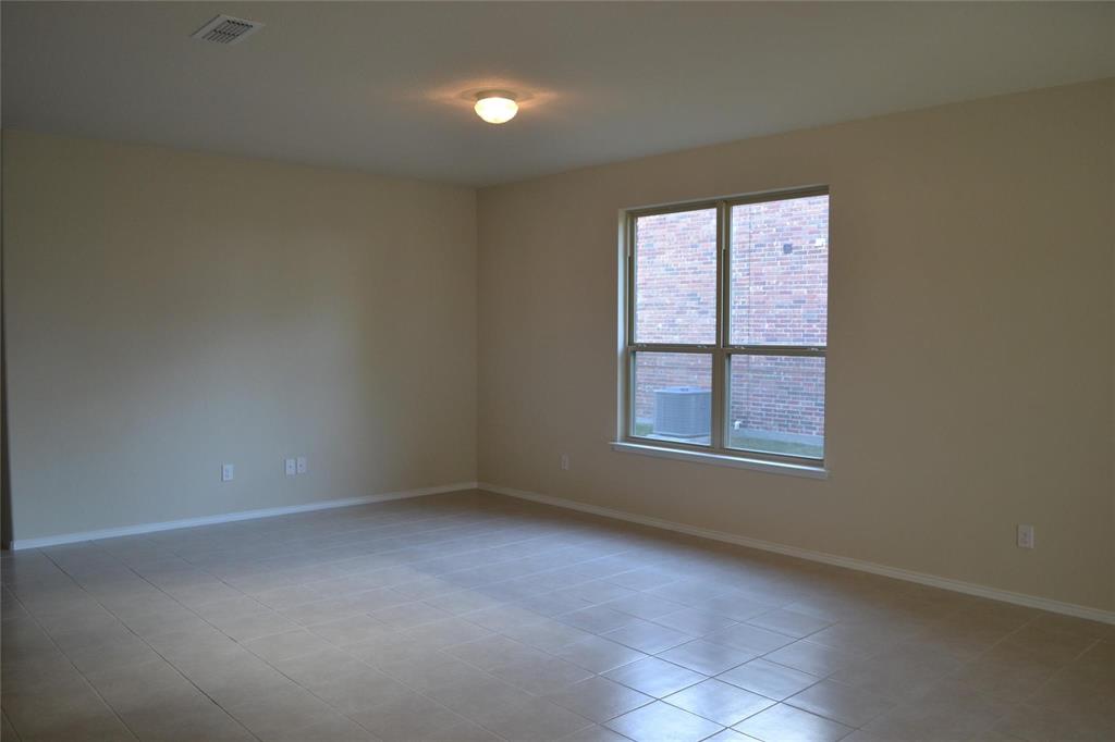 4413 Hummingbird Drive - Photo 3