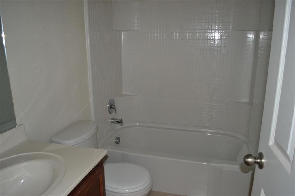 4413 Hummingbird Drive - Photo 4