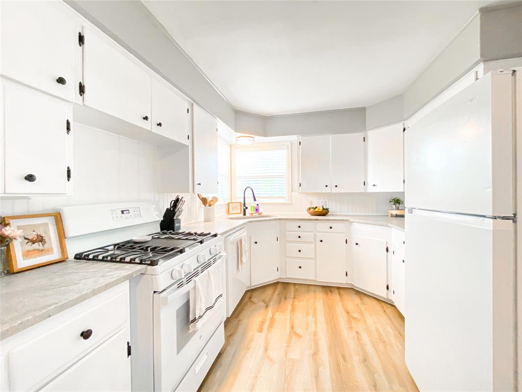 2466 Garfield Avenue - Photo 10