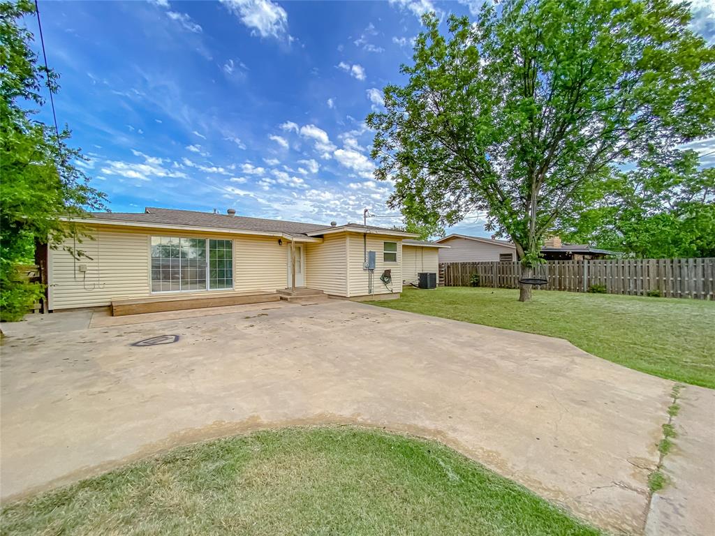 2466 Garfield Avenue - Photo 32