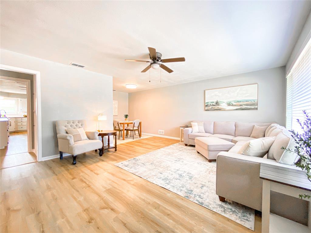 2466 Garfield Avenue - Photo 5