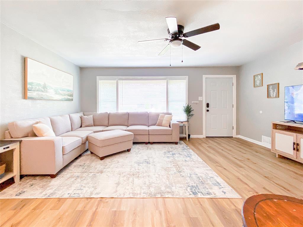 2466 Garfield Avenue - Photo 7