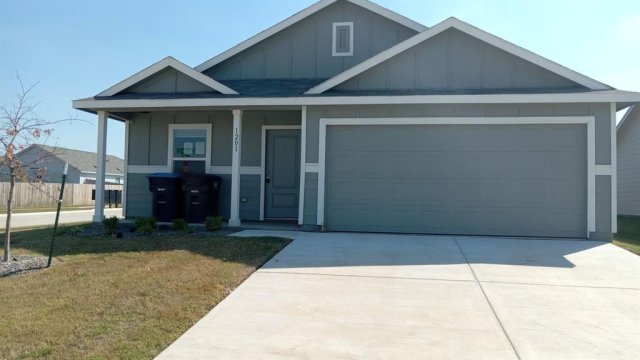1201 Calamian Drive