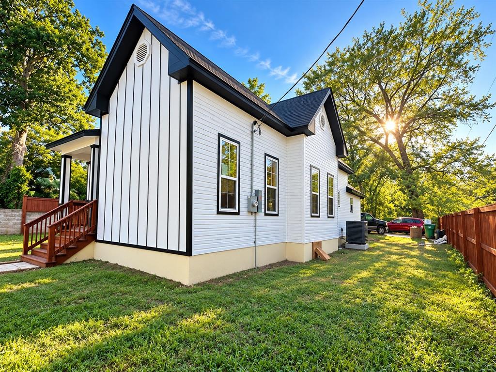 817 N Esplanade Street - Photo 3
