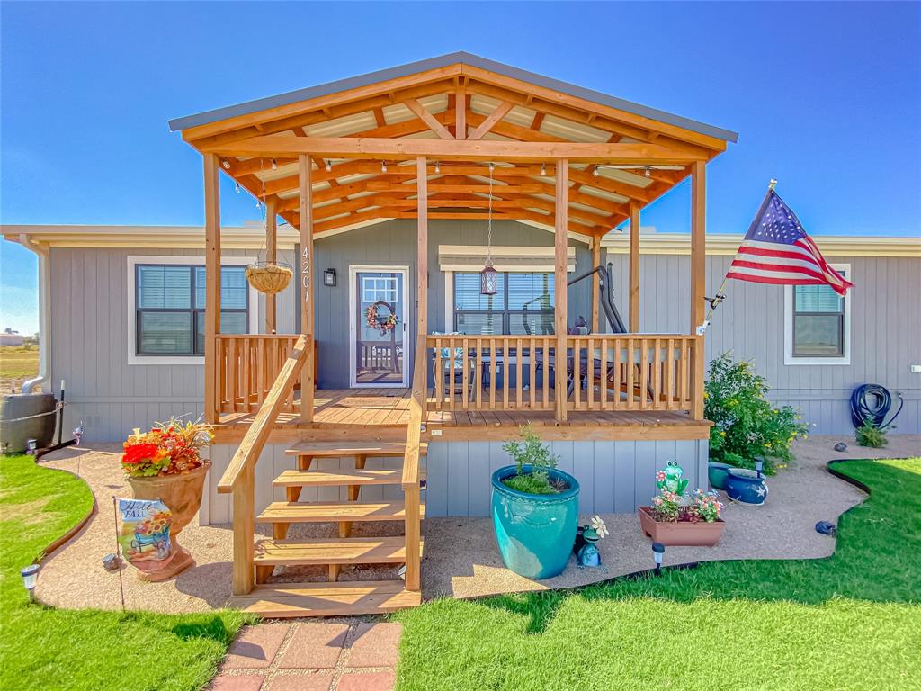 4201 Private Road 4284 - Photo 1