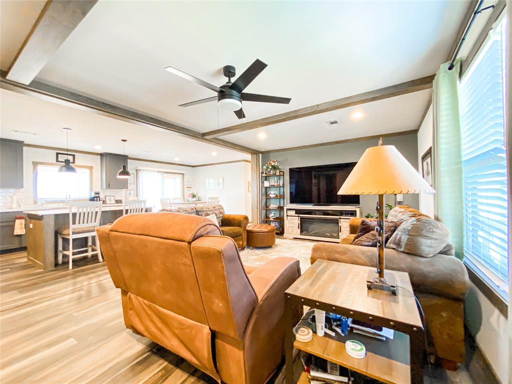 4201 Private Road 4284 - Photo 7