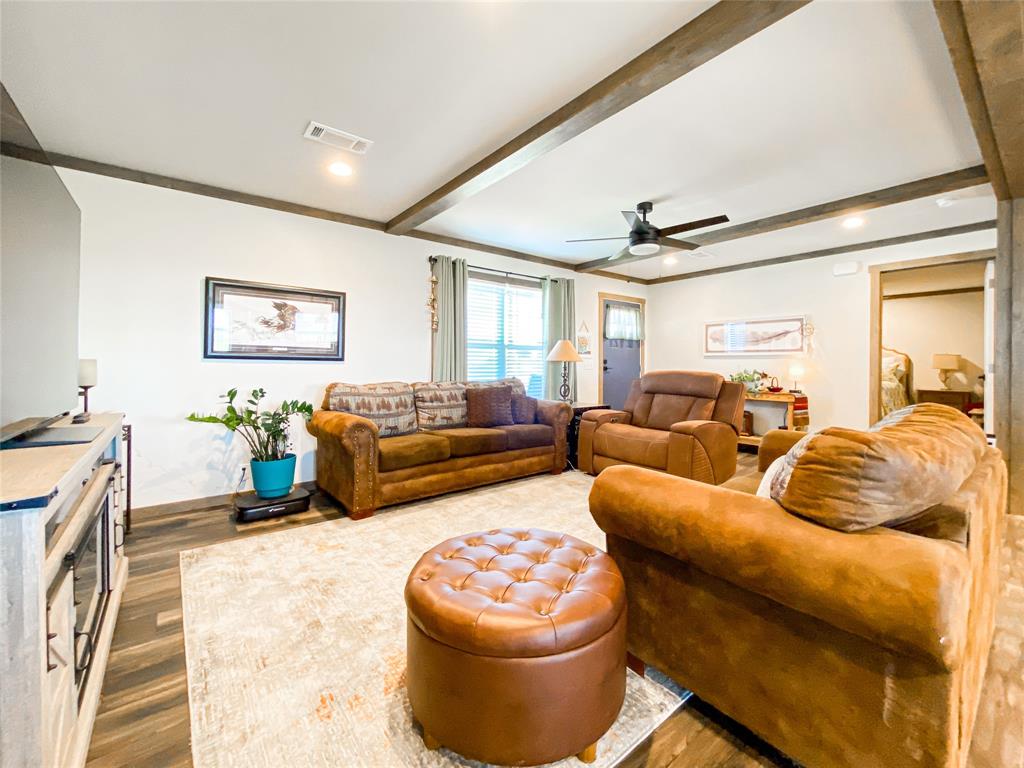 4201 Private Road 4284 - Photo 9