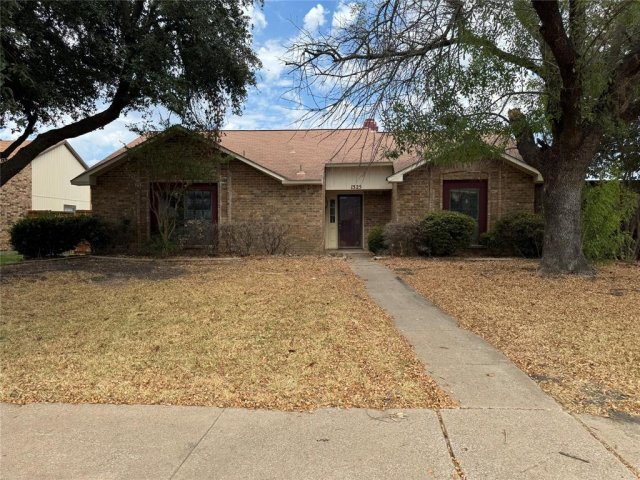 1325 Crestview Drive