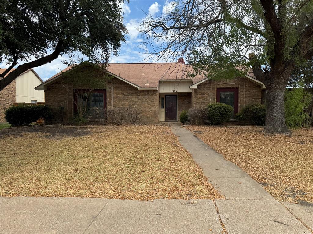 1325 Crestview Drive - Photo 1