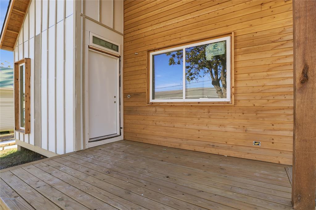 4811 Sapphire Street - Photo 2