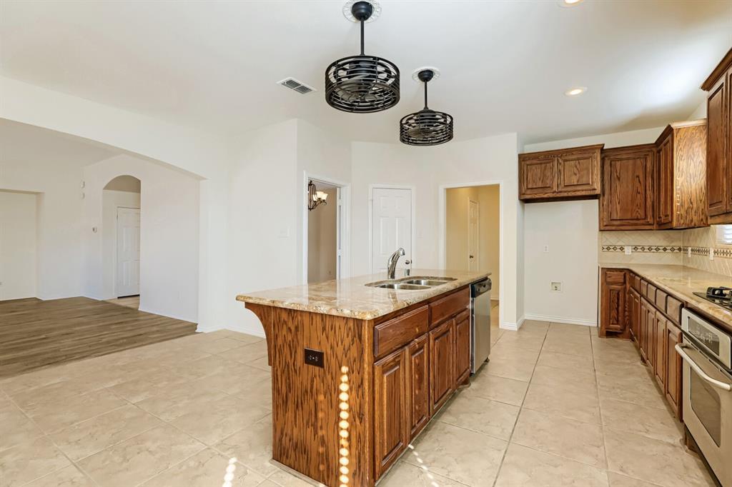 7013 Salem Court - Photo 12