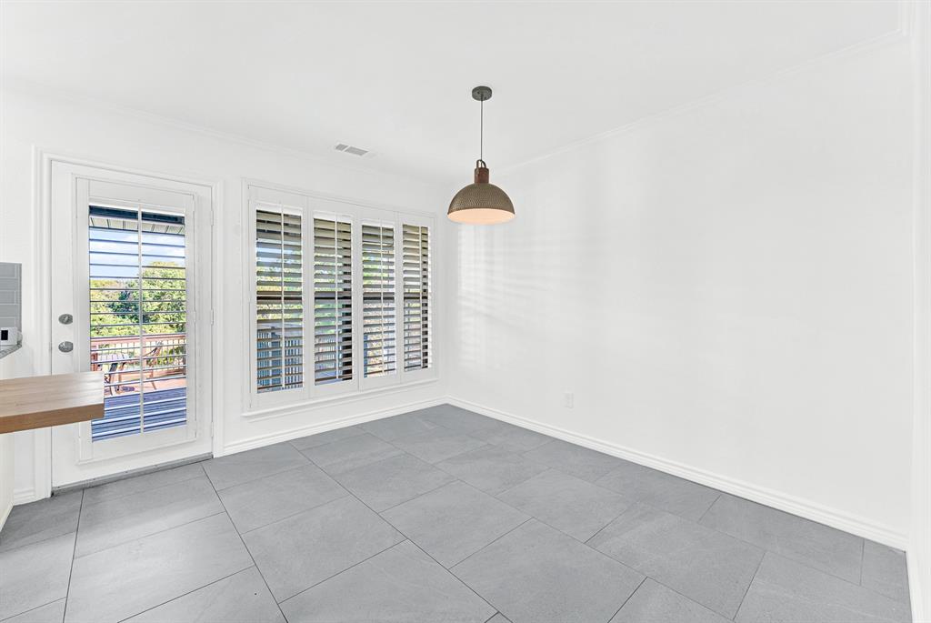 224 Sovereign Court - Photo 10