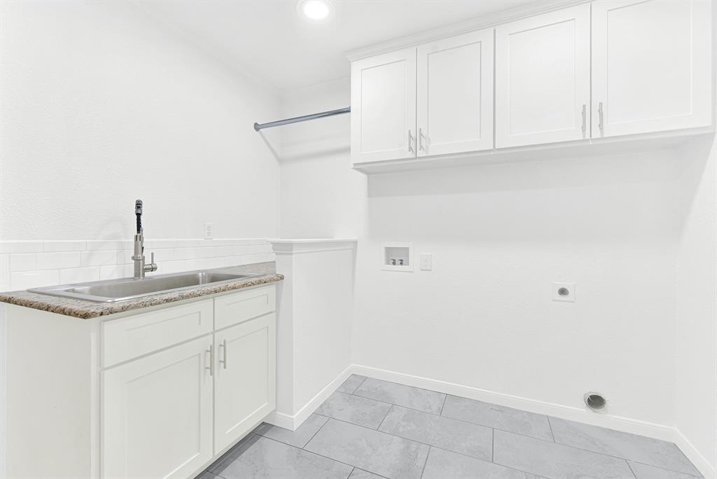 224 Sovereign Court - Photo 17