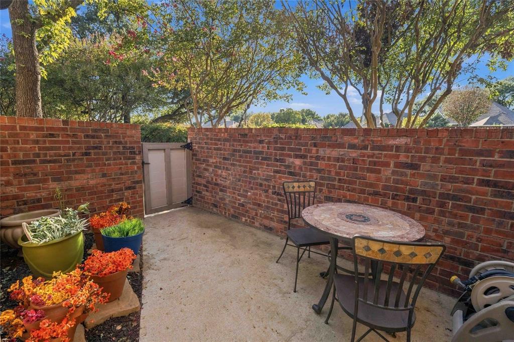 18240 Midway Road - Photo 3