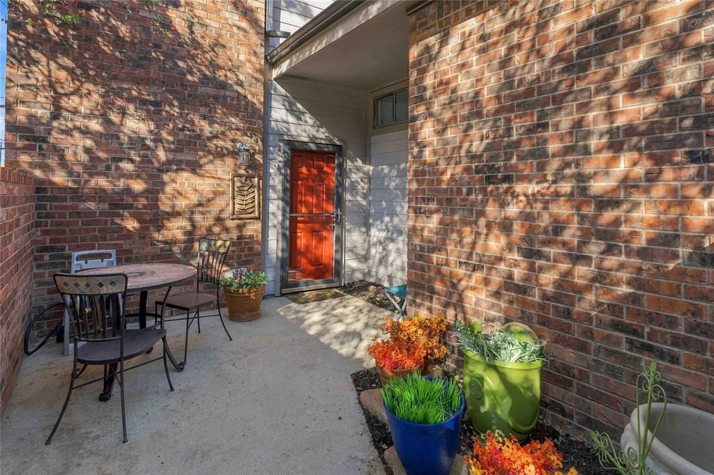 18240 Midway Road - Photo 4
