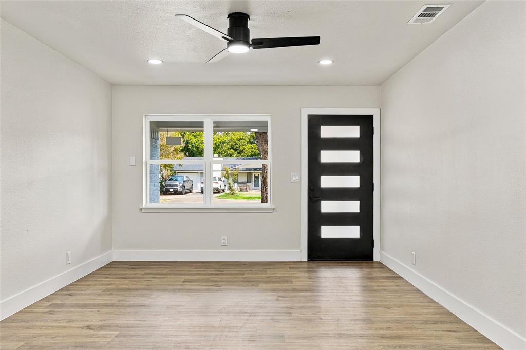 1504 Mosley Drive - Photo 10