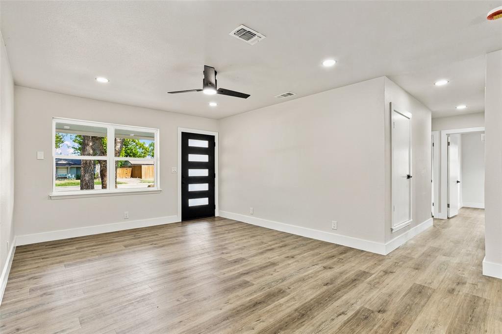 1504 Mosley Drive - Photo 11