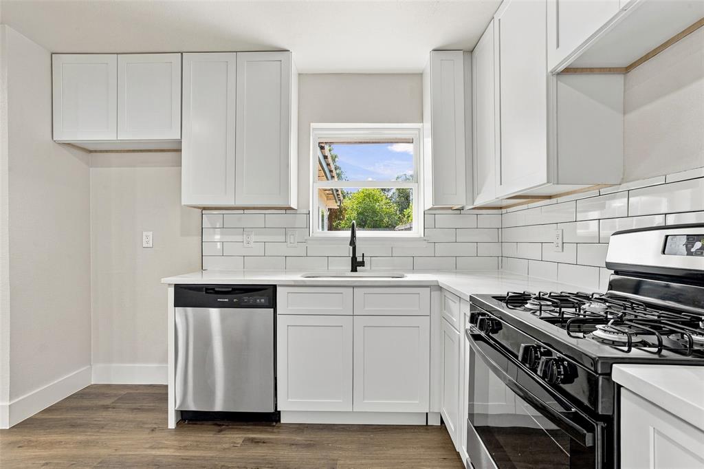 1504 Mosley Drive - Photo 15