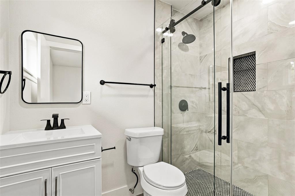 1504 Mosley Drive - Photo 18
