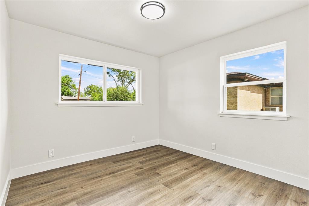 1504 Mosley Drive - Photo 19