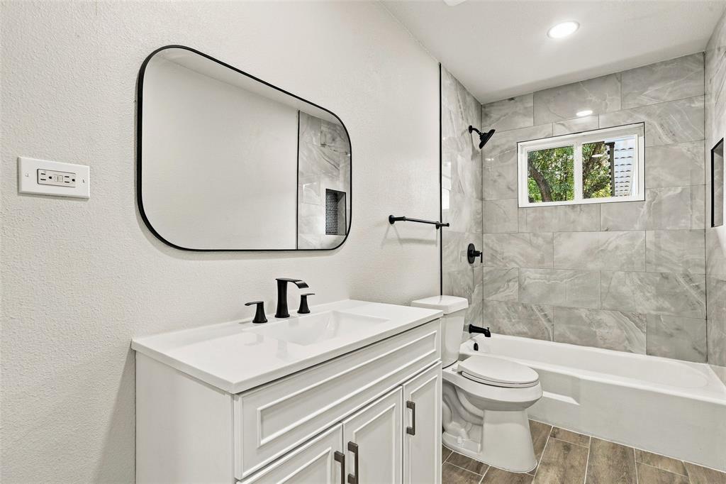 1504 Mosley Drive - Photo 23
