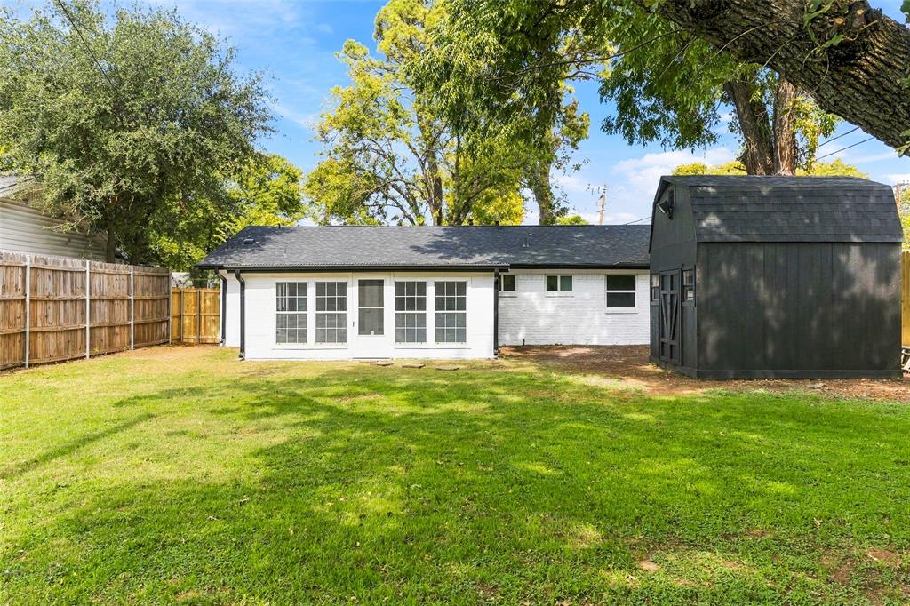 1504 Mosley Drive - Photo 29