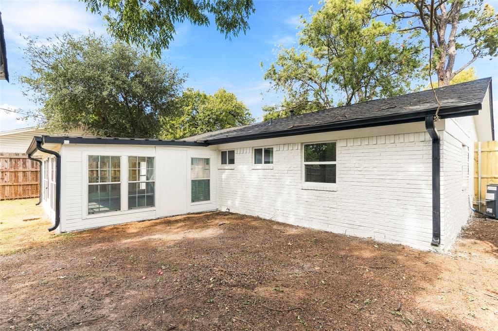 1504 Mosley Drive - Photo 30