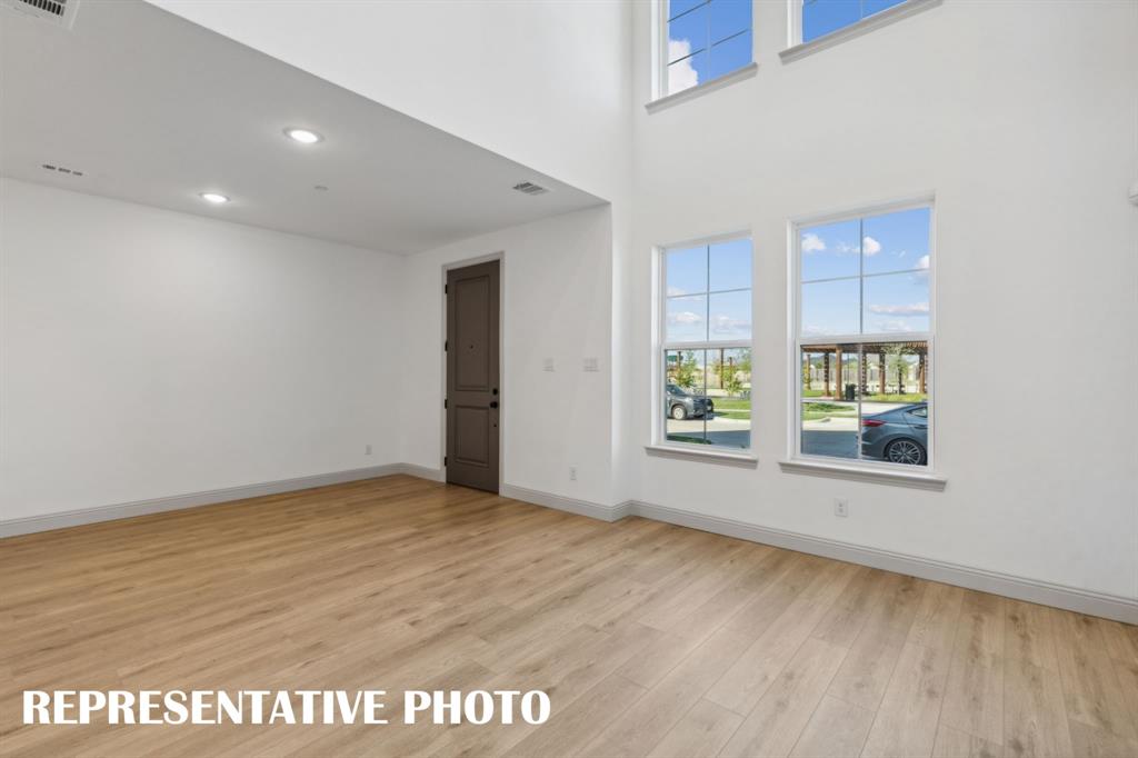 1035 Splitrock Drive - Photo 3