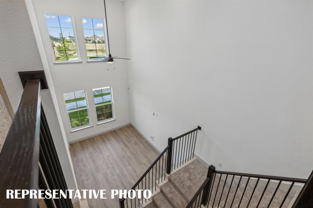 1035 Splitrock Drive - Photo 9