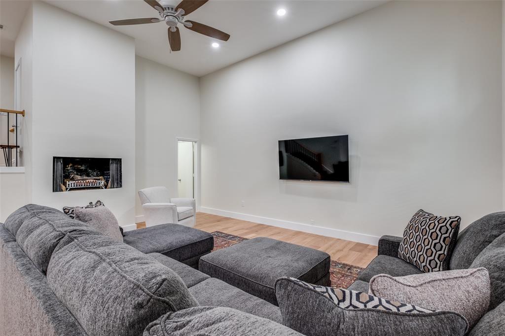 9123 Chapel Valley Road - Photo 10